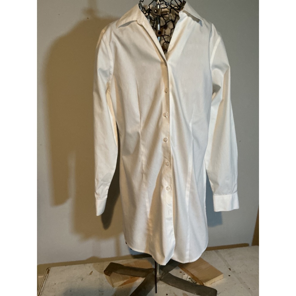 Chicos White Wrinkle Resistant Button Down Shirt 100% Cotton Size‎ 0 Long Sleeve